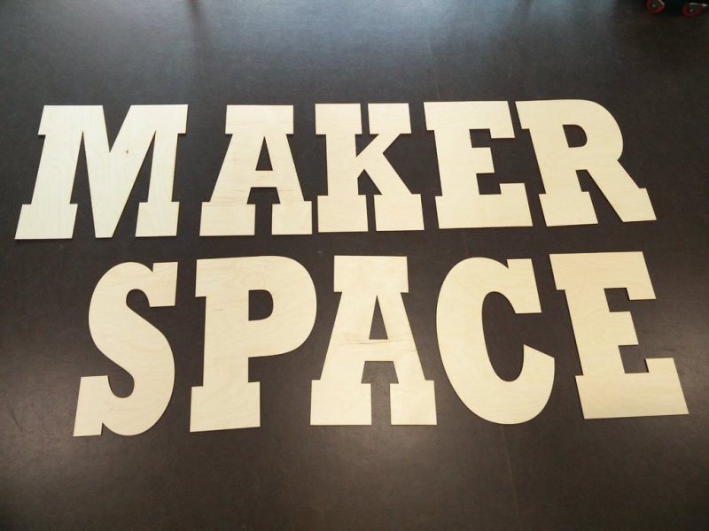 Макет Вывеска для maker space для лазерной резки