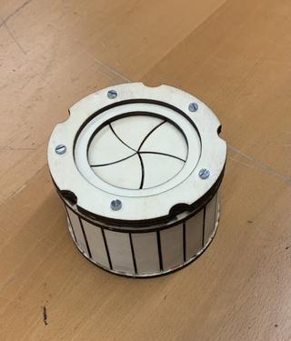 Интересный макет Макет для лазерной резки коробки в виде радужки файл SVG