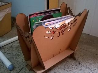Интересный макет Подставка для журналов для лазерной резки