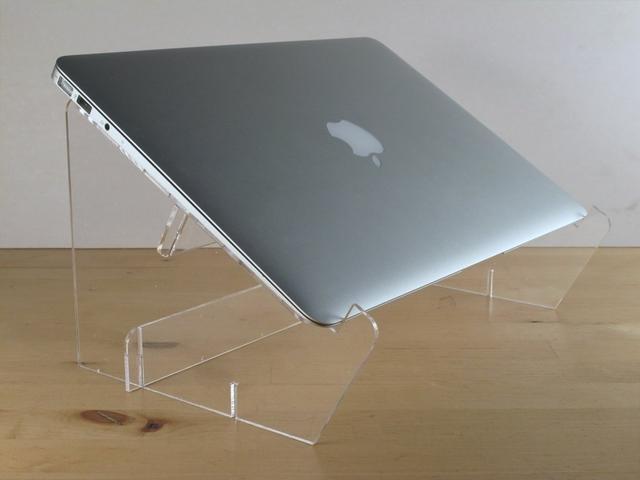 Макет Подставка для ноутбука MacBook Air из акрила 3 мм для лазерной резки файл SVG — изображение 4