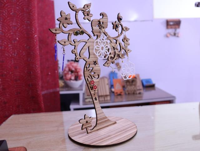 Макет Подставка для серёг в виде феи для лазерной резки 3 мм — изображение 1