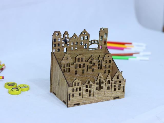 Макет Стеллаж для хранения ручек-органайзер в виде города для лазерной резки 3 мм
