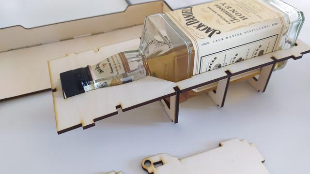 Макет Чертеж держателя для бутылки виски для лазерной резки формат dxf — изображение 2
