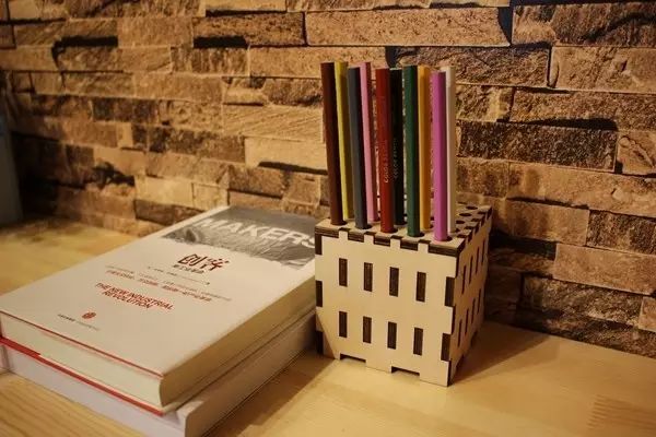 Макет Чертеж для лазерной резки подставка для ручек в виде куба