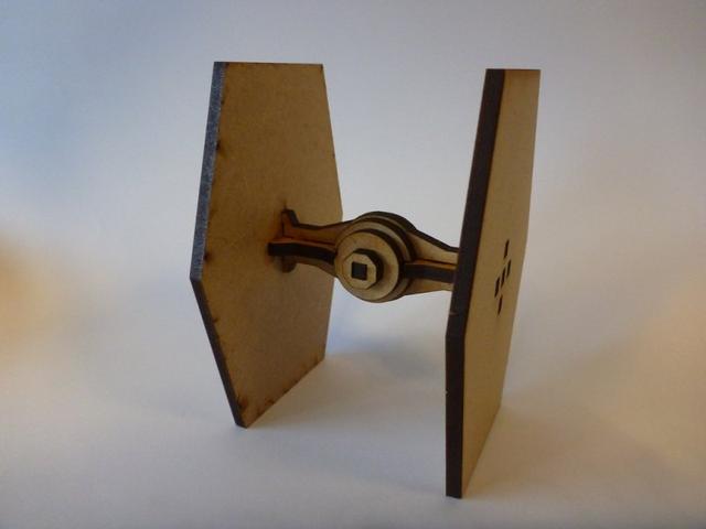 Макет Чертёж для лазерной резки мини-истребитель Tie Fighter Star Wars
