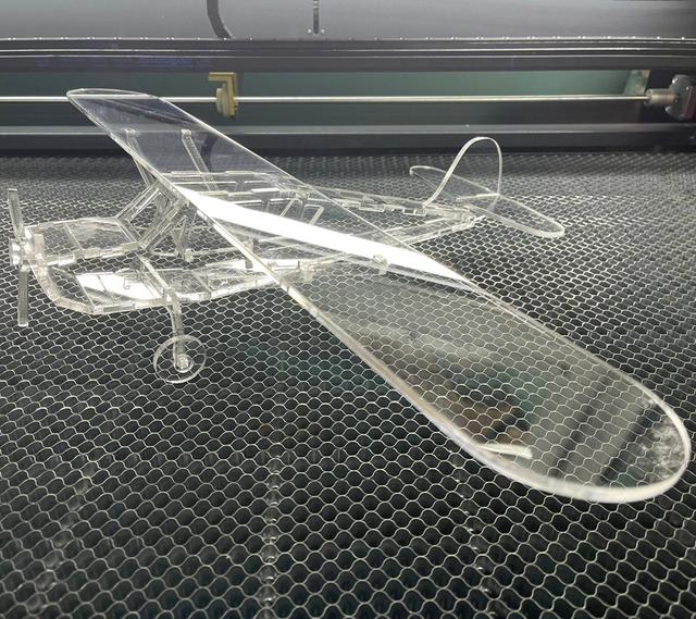 Макет Чертёж для лазерной резки 3D-пазл из акрила в виде лёгкого самолёта