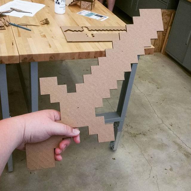 Макет Чертёж меча из Minecraft для лазерной резки