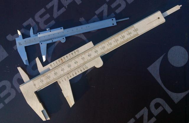 Макет Чертёж штангенциркуля в формате dxf для лазерной резки