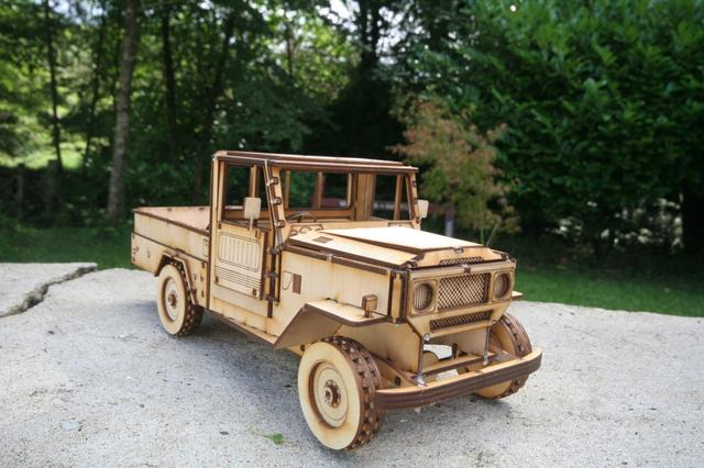 Макет Шаблон для лазерной резки Toyota Land Cruiser BJ44
