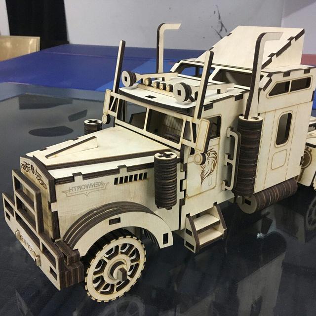 Макет 3D-пазл Kenworth W900 для лазерной резки — изображение 1